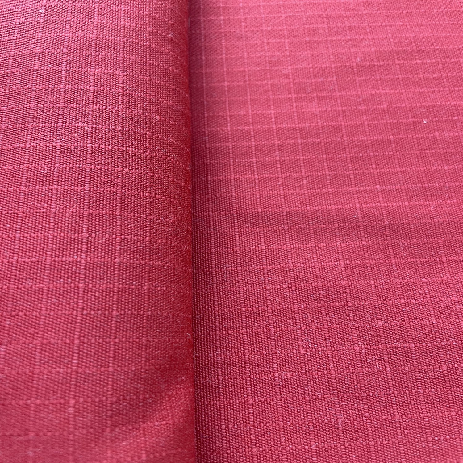 Tela ignífuga a cuadros de metaaramida roja de 210 g/m² 