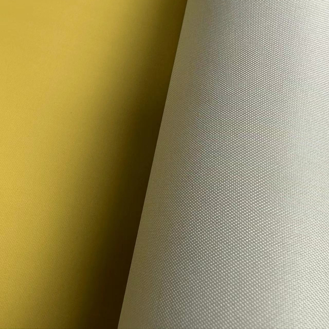 Tela revestida ignífuga de silicona 100% poliéster amarillo de 135 g / m2